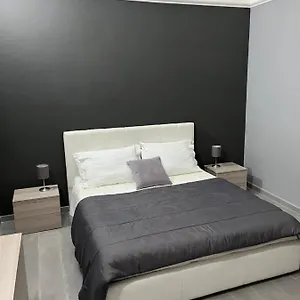 Delia Casa vacanze Aeroporto di Catania Fontana Rossa